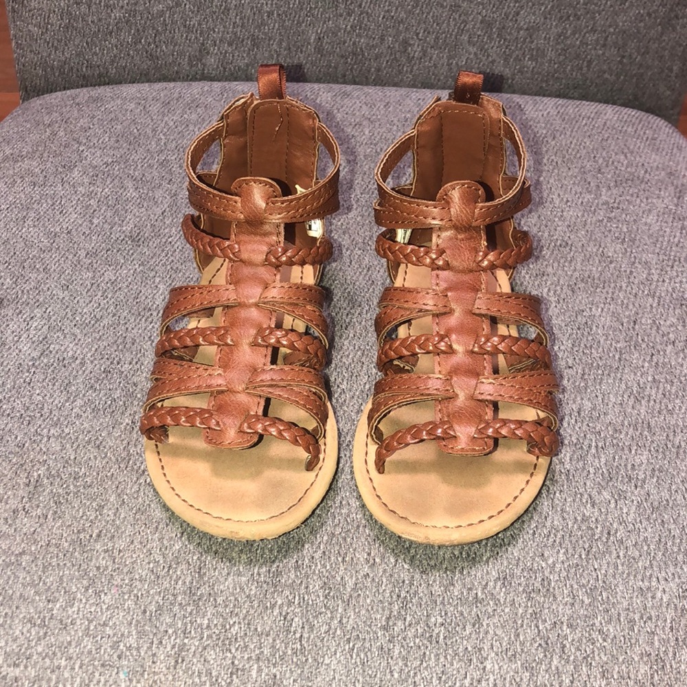 Toddler Girls Strappy Sandals !